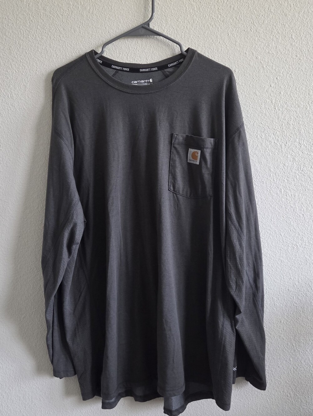 Carhartt Men’s Long-Sleeve Pocket Tee — Charcoal